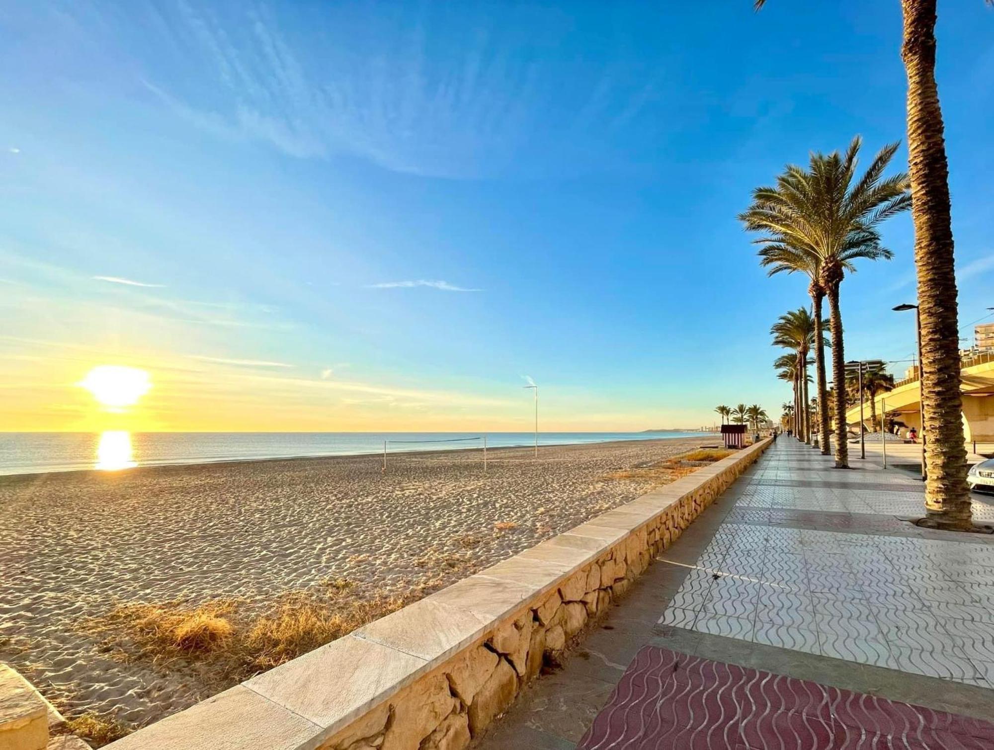 Modern Apartment Directly On The Beach With Wifi And Air Conditioning El Campello Exterior photo