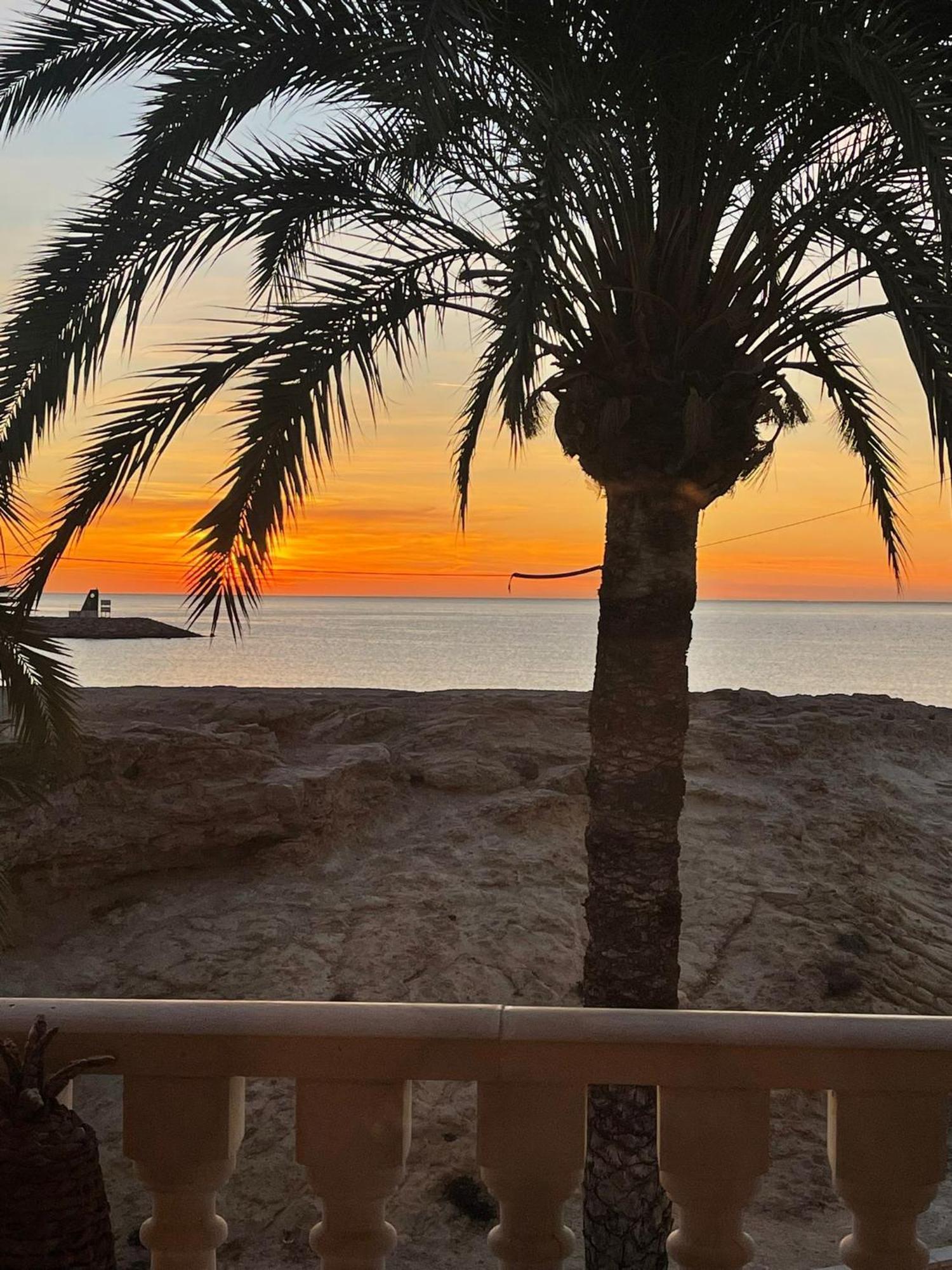 Modern Apartment Directly On The Beach With Wifi And Air Conditioning El Campello Exterior photo